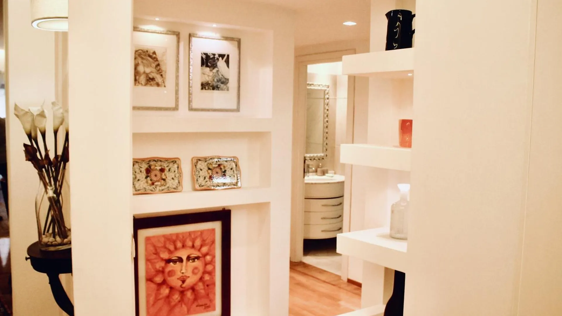 Chic And Elegant Apartment In The Heart Of Rome 0*,