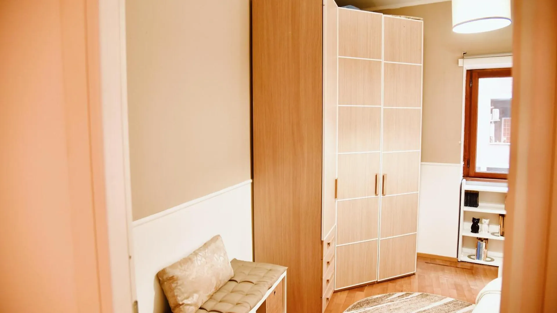 Chic And Elegant Apartment In The Heart Of Řím