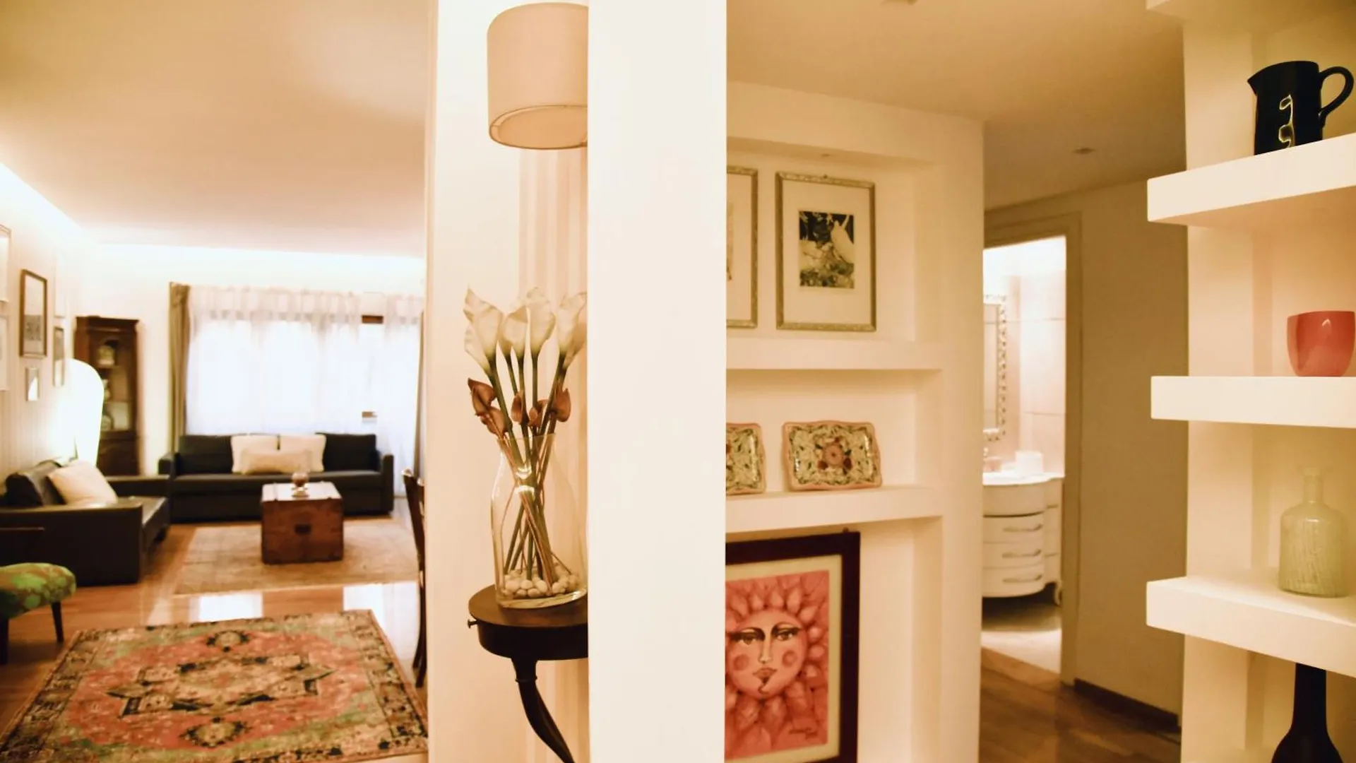 Chic And Elegant Apartment In The Heart Of Řím